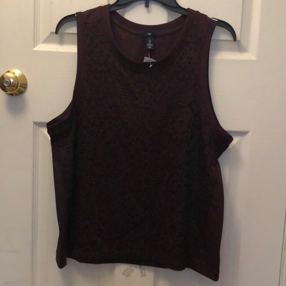 Gap sleeveless shirt
